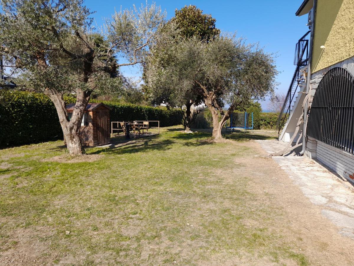 לאזיסה Villa La Magnolia - Private Beach Access, Garden, Views מראה חיצוני תמונה
