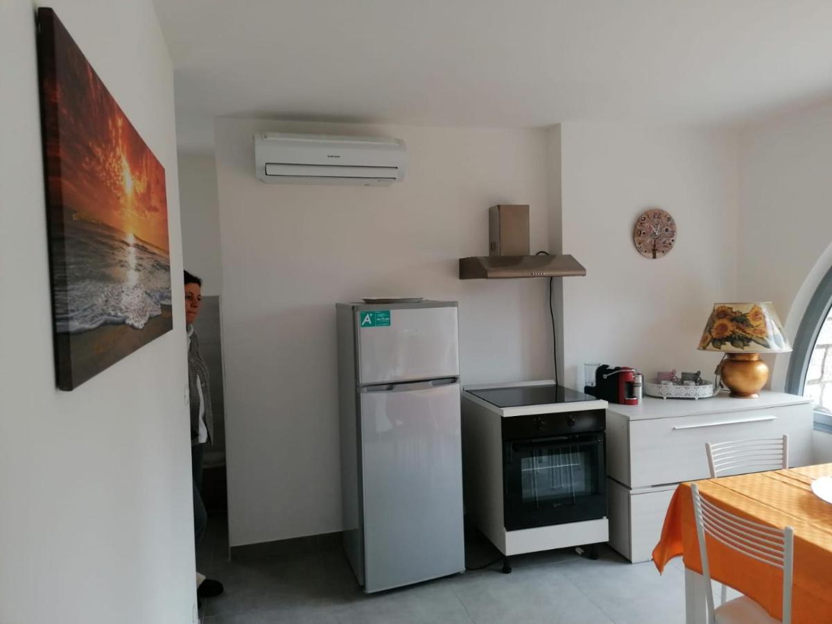 לאזיסה Villa La Magnolia - Private Beach Access, Garden, Views מראה חיצוני תמונה