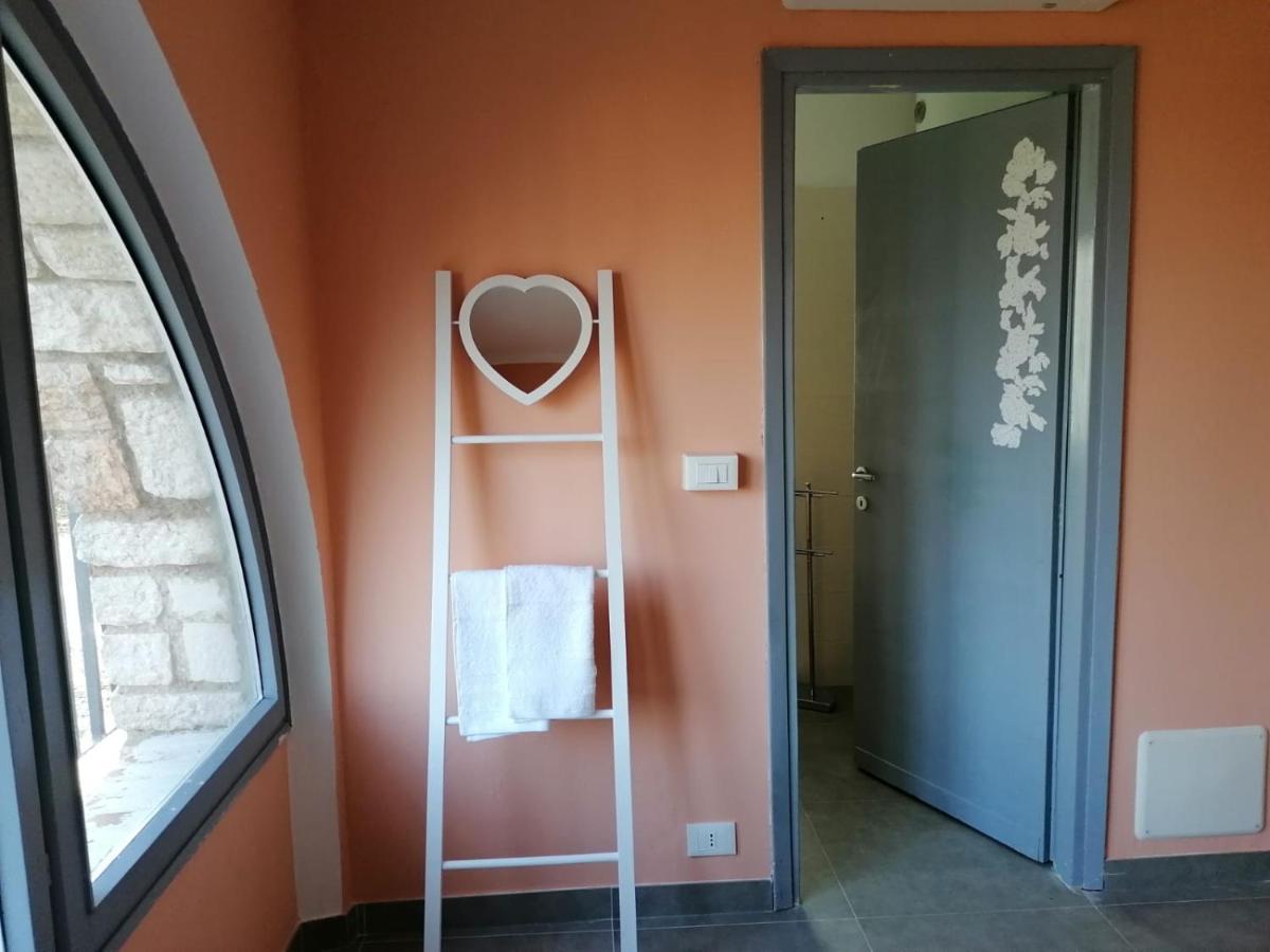 לאזיסה Villa La Magnolia - Private Beach Access, Garden, Views מראה חיצוני תמונה