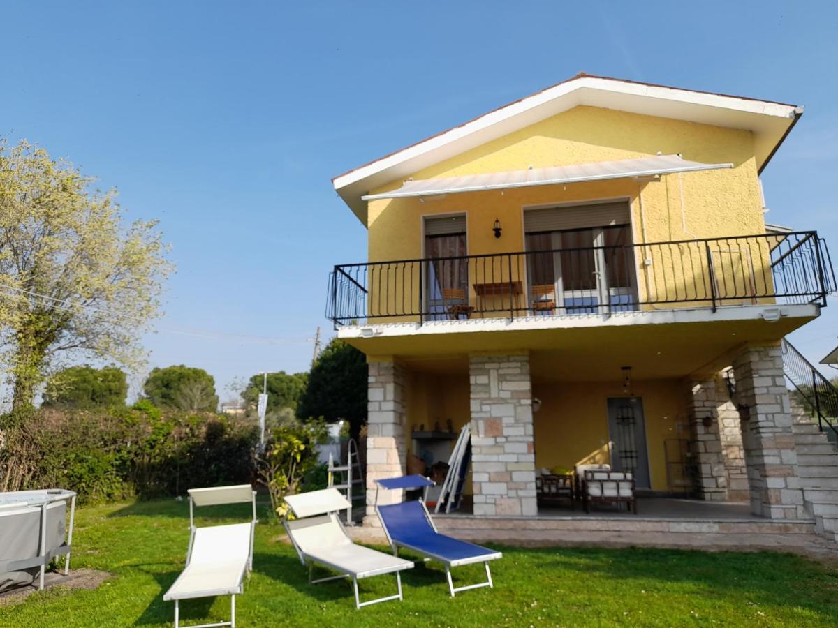לאזיסה Villa La Magnolia - Private Beach Access, Garden, Views מראה חיצוני תמונה